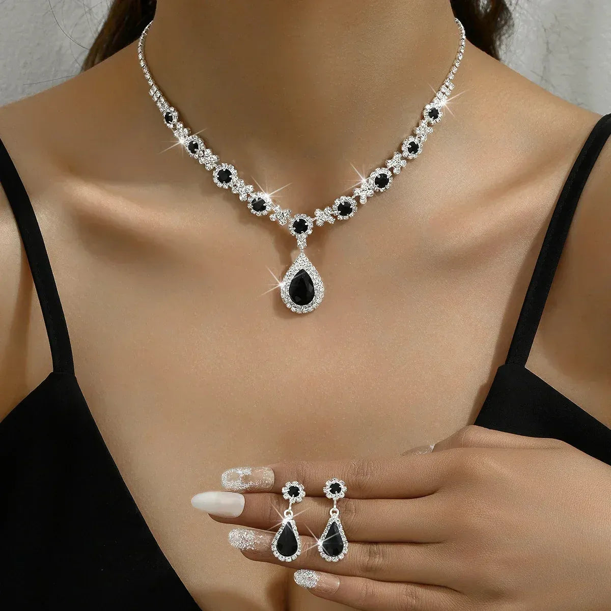 Véra - Elegante Set de Joyas de Cristal