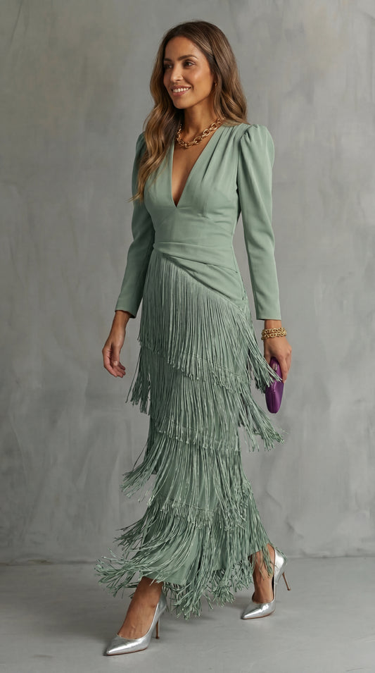Clara · Vestido elegante con mangas de flecos